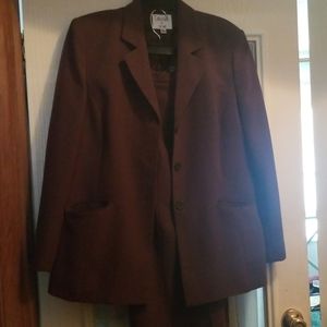 Two pieces pants suit